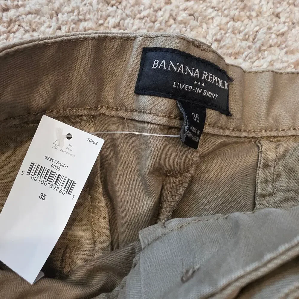 NWT Banana Republic khaki lived-in shorts sz 35